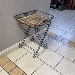 Decorate Table 