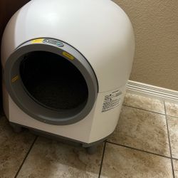 Automatic cleaning Litter Box 