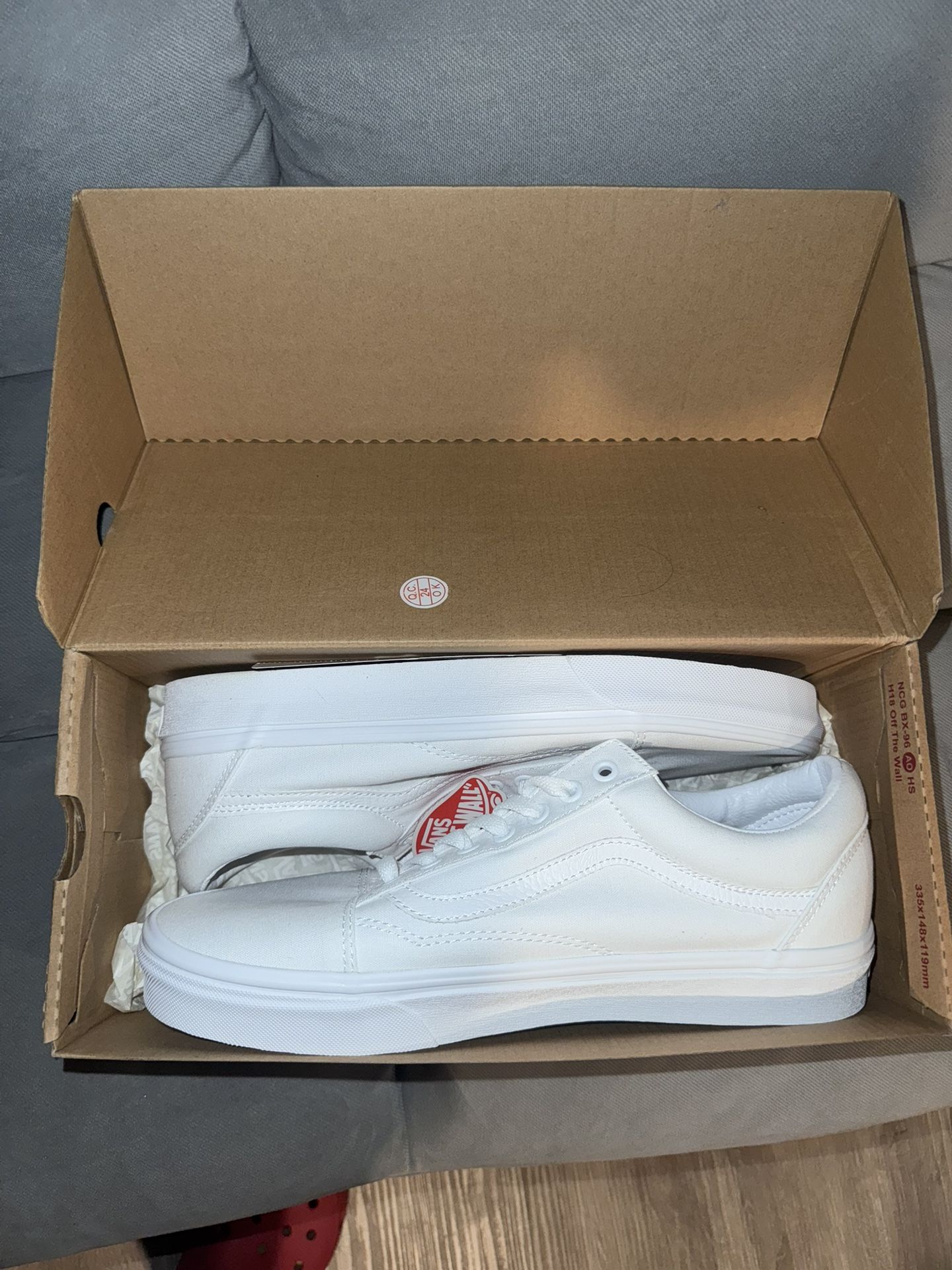 Vans True White