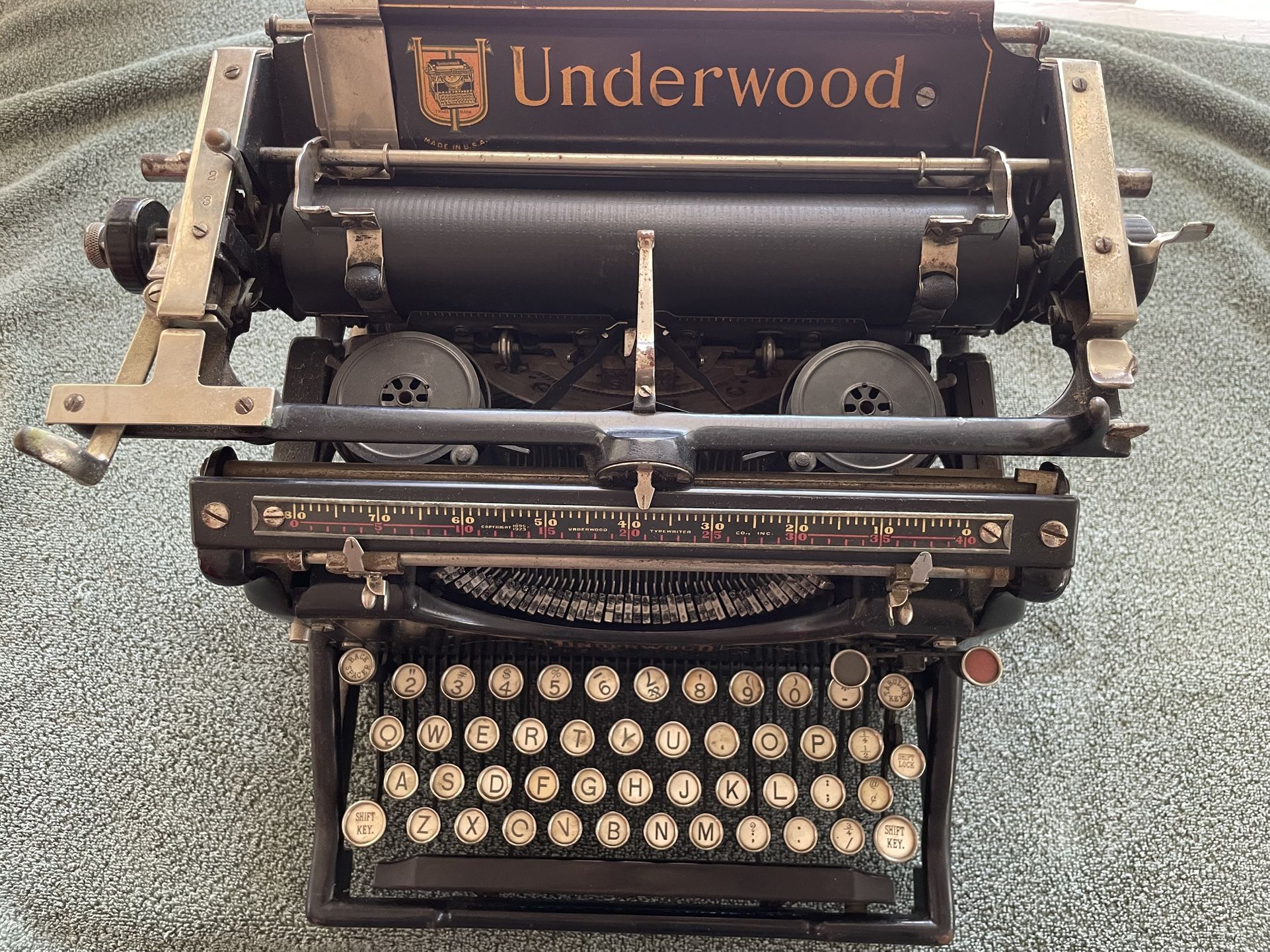 Vintage Underwood 1915 Typewriter