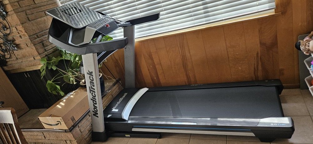 NordicTrack Exp 7i 2022 $850 OBO
