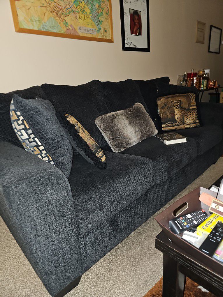 Like New Couch. Serious Buyers Only. No Delivery.