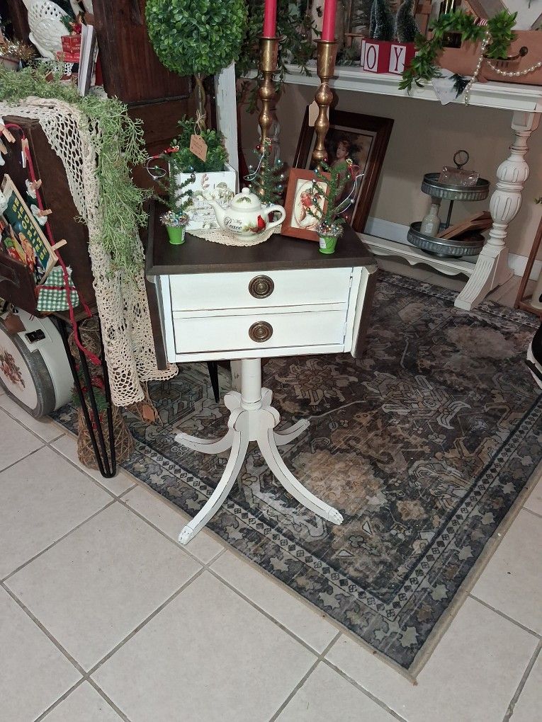 Vtg Drop Leaf End Tables 