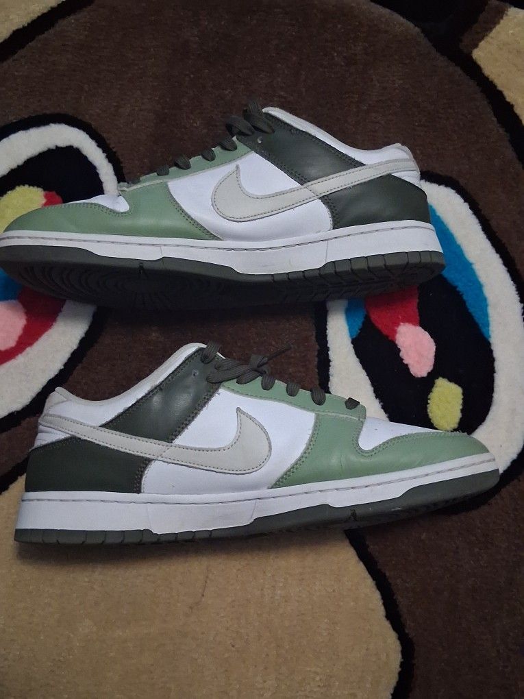 Dunk Low Green Oil Spill