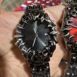 Chrome bezel Quartz Watches 