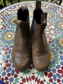 Blundstones Size 8.5