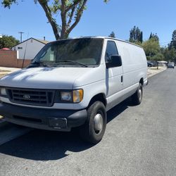 2003 Ford E-350