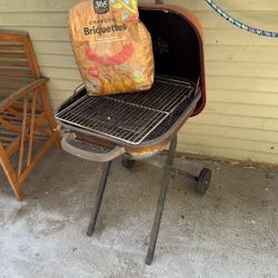 Free BBQ (barbecue) Grill