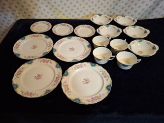 ELEGANT TABLE SETTING - PORCELAIN FLORAL DINNERWARE KITCHEN GOLD TRIM