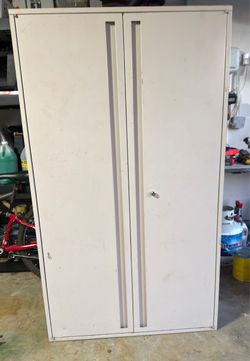 Heavy Duty Metal Storage Cabinet with Garment Bar & Shelf