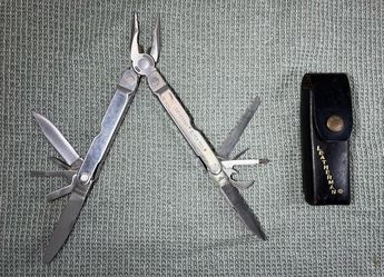 Vintage Leatherman super tool Patent Pending Portland Oregon Multi-Tool leather Belt pouch sheath Leather man Super Tool MADE IN USA 0496