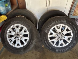 2025 Toyota Tacoma OEM wheels and tires