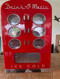 Drink-O-Matic Retro Mini Beverage Cooler – Red – Model DR-1