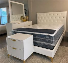 Clerance Sale ! Modern Design Queen Bedroom Set - Same Day Delivery