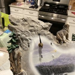 Wolf Clock