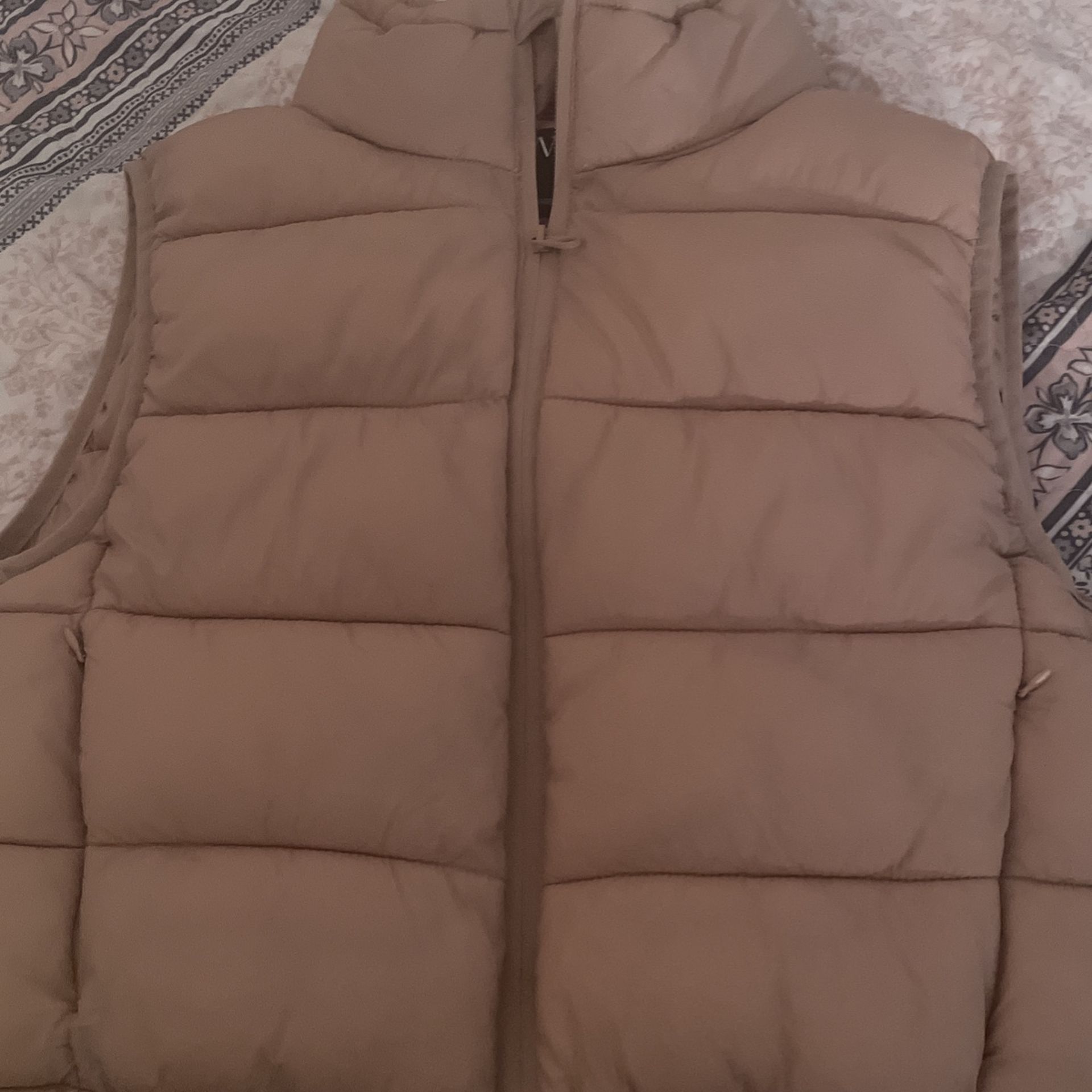 Womans Puffer Vest 