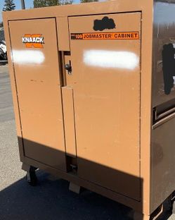 Knaack cabinet tool box #109 good Conditions on wheels $950 two Available """"delivery available plus $$Pick up Flamingo and Pecos area