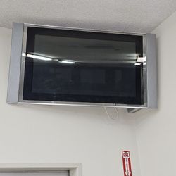 Sony Tv's $20 Each There Are 4 Of Them