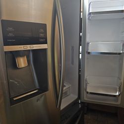 Tri door 33 inch wide Samsung Fridge
