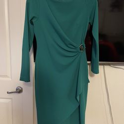 Green Medium Length Dress Size 4