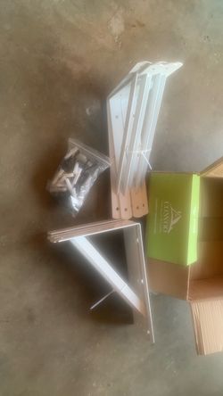Metal shelf brackets