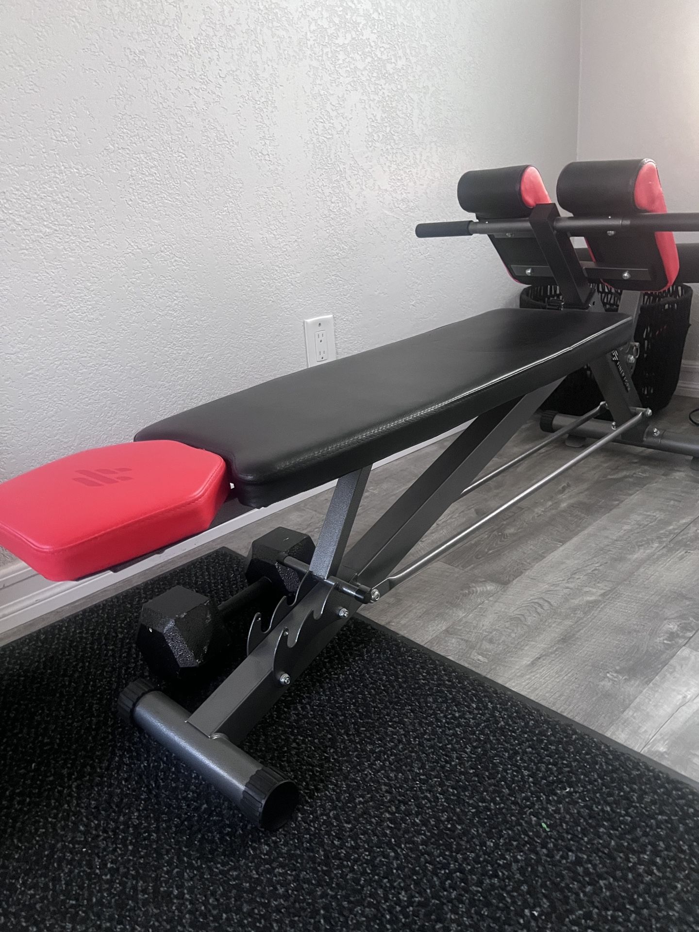 Adjustable Weight Bench