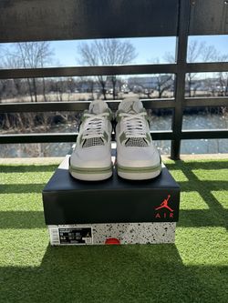 JORDAN 4