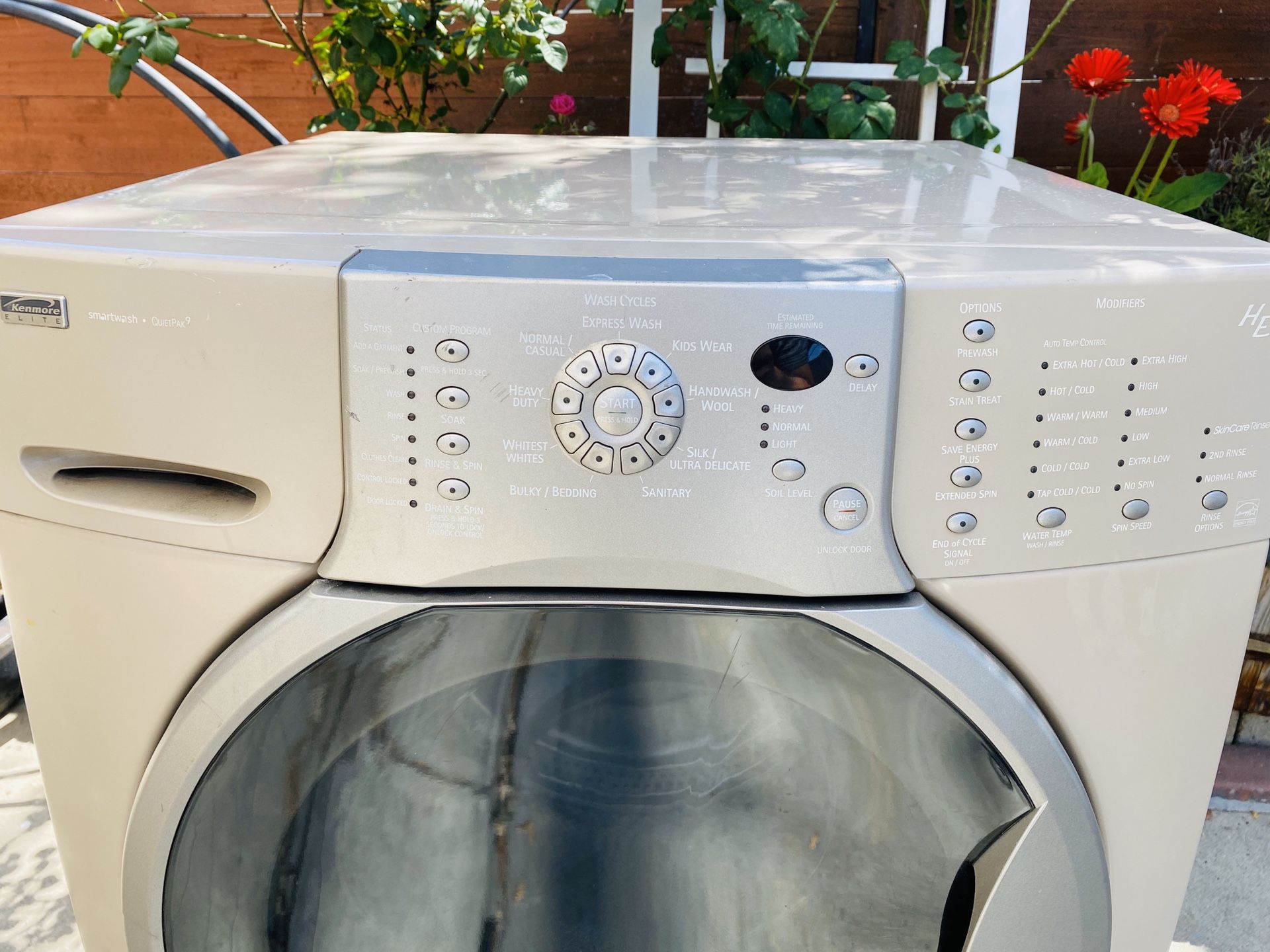 Selling Kenmore Elite HE4 quietpak 9 Smart washer/gas dryer for Sale in