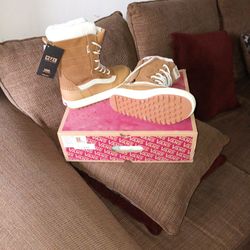 Snow Boots
