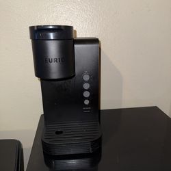 Keurig model K - Black