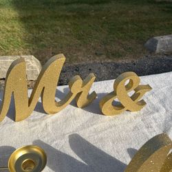 Misc Gold Wedding Decor 
