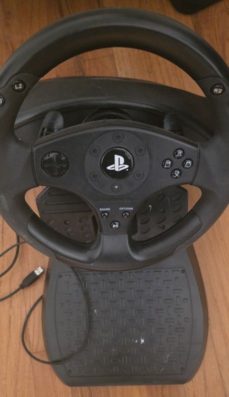 PLAYSTATION STEERING WHEEL