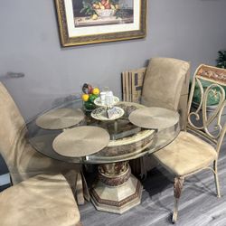 Comedor Cuatro Sillas Y Mesa De Vidrio