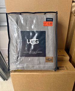UGG Solana Enzyme Washed Twin Blanket