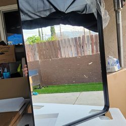 Wall mirror