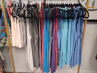 40- Piese Boutique Workout Wear Lot Brand New