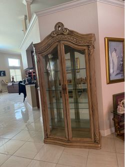 LIKE NEW wood curio cabinet