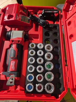 Milwaukee M18 Cable Stripper Kit with Dies