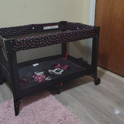 Minnie Mouse Playpen