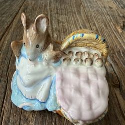 Vintage ceramic Royal Doulton figurine Beatrix Potter "Hunca Munca" mouse character