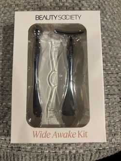 Beauty Society Wide Awake Kit