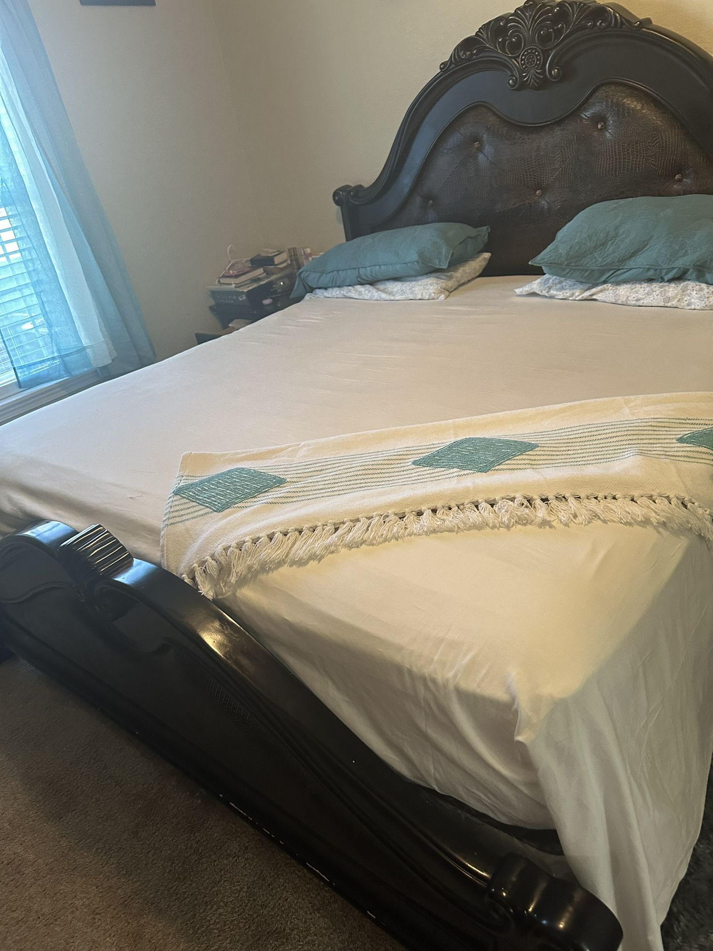 King Bed ,full Set 