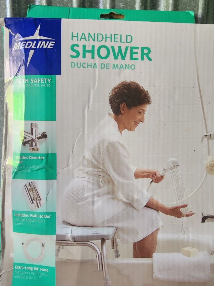 HAND HELD SHOWER