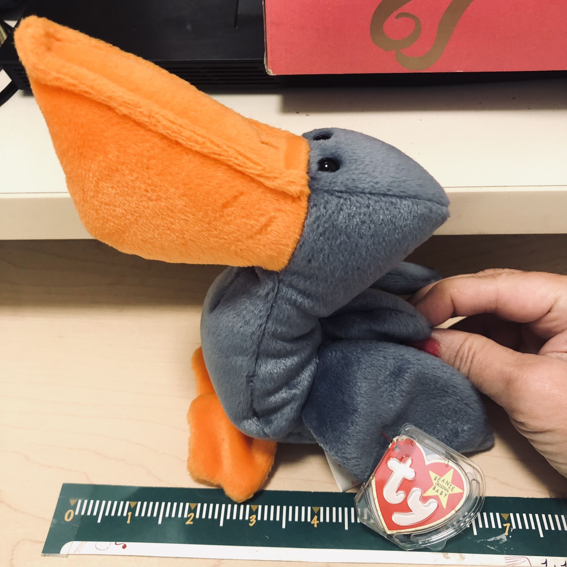 Collectible Retired TY Beanie Pelican Scoop With Tag