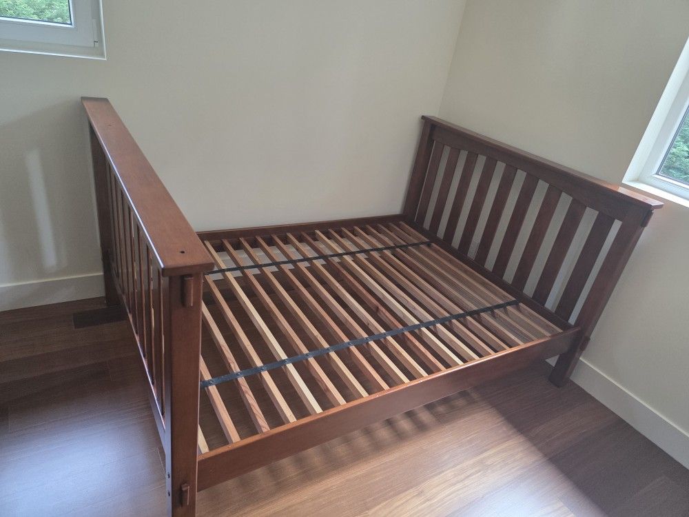 Wooden Bed Frame (FULL) Used