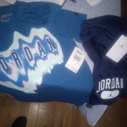 NEWJORDAN  BOYS MEDIUM  T shirt  N SHORTS 