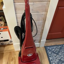 Riccar Vacuum Cleaner With 2 Vacuum Bags 