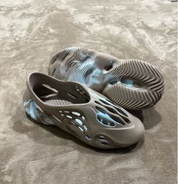 Yeezy Like Slides Size 13