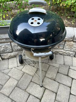 Weber Jumbo Charcoal Grill