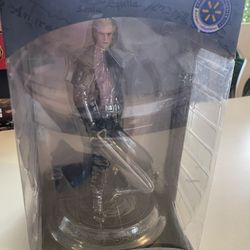 The Witcher Netflix Transformed Geralt Dark Horse Collectible Statue